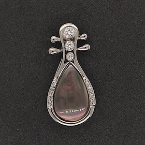 Popular New Pure Silver Chinese Musical Instrument Pipa Shape Elegant Women Shell Pendants