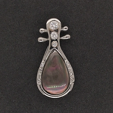 Popular New Pure Silver Chinese Musical Instrument Pipa Shape Elegant Women Shell Pendants