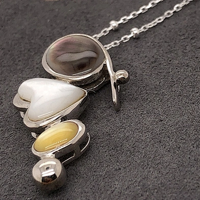 Wholesale Three Color Shell Circular Geometric Combination Design Pendant