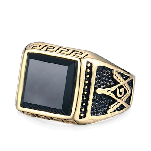 Men's gold thumb ring design with one black stone