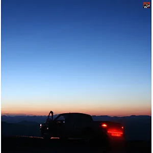 TAILGATE LIGHT BAR WITH 6 FUNCTIONS DYNAMIC STARTUP RUNNING LIGHT