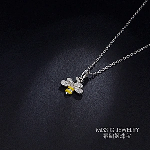 Zirconium inlaid bee Pendant OEM/ODM Jewelry Trade processing customized,Wholesale jewelry manufacturer