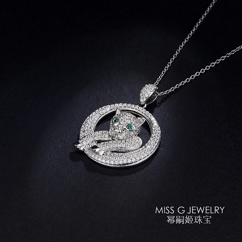 Hot-selling S925 round leopard with zircon features silver pendant jewelry factory custom wholesale