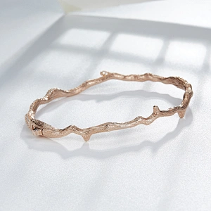 bracelets for women large jewelry factory,OEM/ODM Jewelry Trade processing customized,Wholesale jewelry manufacturer