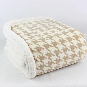 100% Polyester Houndstooth Heavy Winter Coral Fleece  With Sherpa Blanket