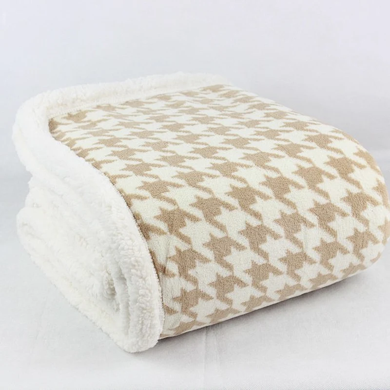 100% Polyester Houndstooth Heavy Winter Coral Fleece  With Sherpa Blanket