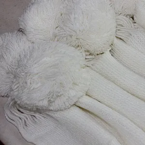 100% Acrylic Pompom Spain Home Soft Spring Blanket