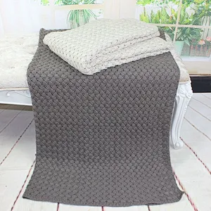 100% Acrylic Winter Heavy Chunky Sofa Decorative Knitting Throw Blanket