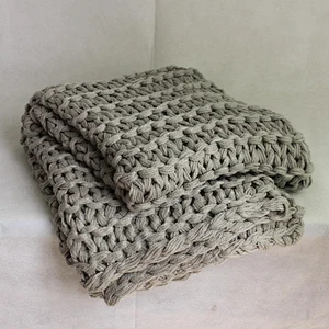 100% Acrylic Sofa Decorative Super Chunky Knitted Throw