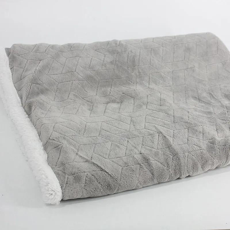 100% Polyester Plain Color Embossed Flannel With Sherpa Heavy Blanket