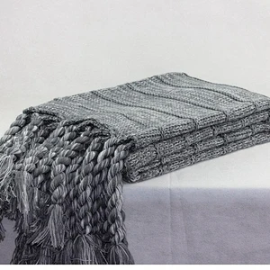 Chunky 100% Acrylic Sofa Decorative Blanket Knit Fringed Throw