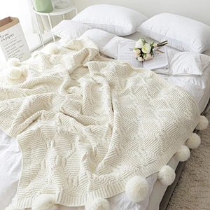 100% Acrylic Sofa Decorative Chunky Knitted Hand Pompom Plaid