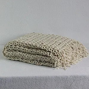 100% Polyester China Wholesale BSCI Fringes Sofa Crochet Chenille Throw