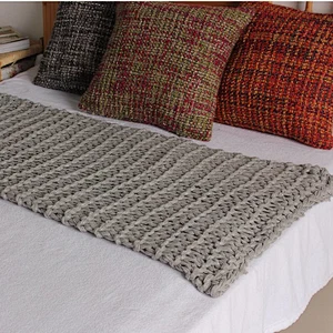 100% Acrylic Sofa Decorative Super Chunky Knitted Throw