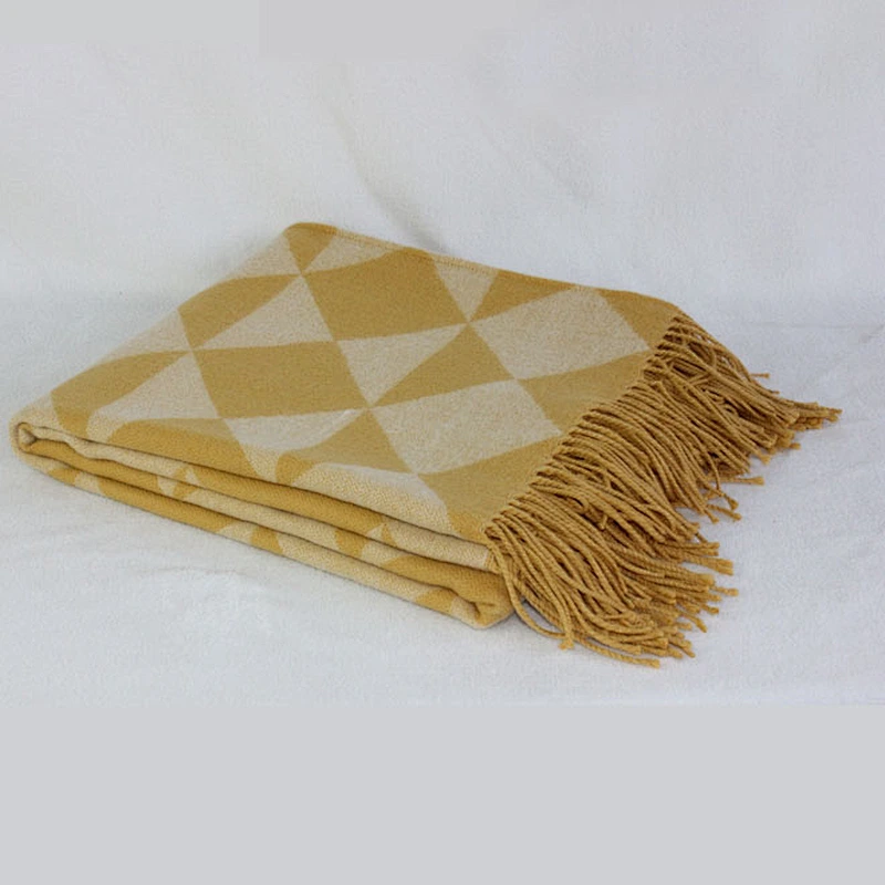 100% Polyester Rhombus  Pattern Spring Color Soft Blanket