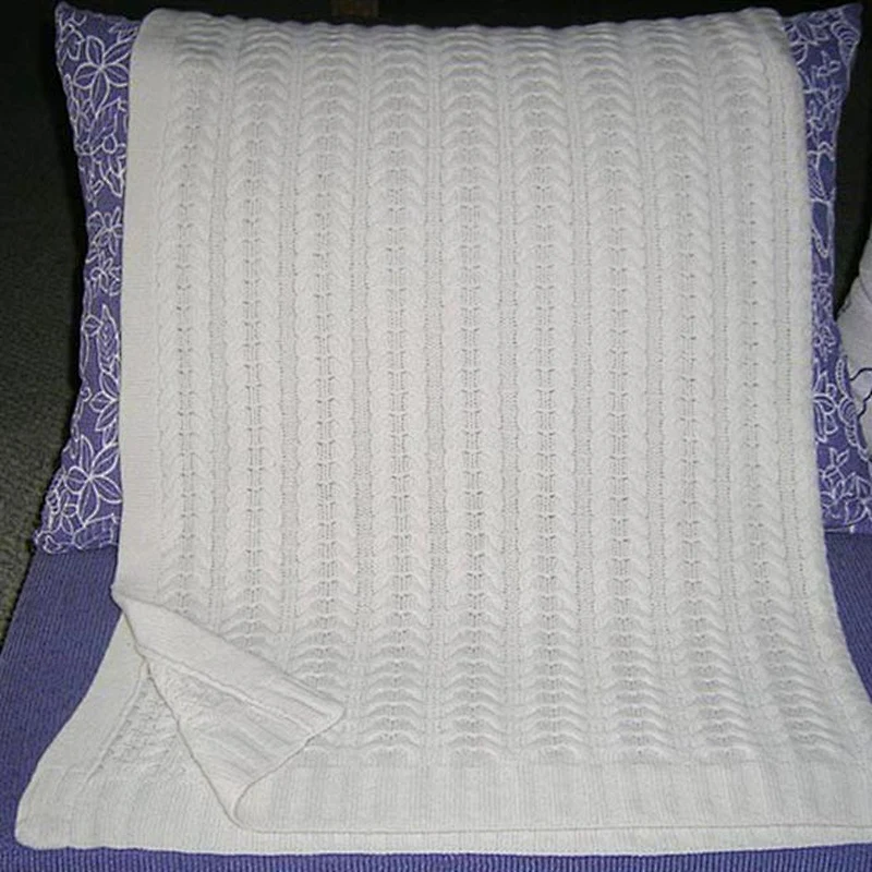 100% Acrylic Super Soft Cable Knit Throw