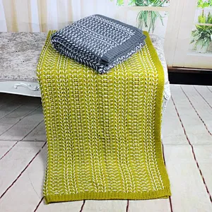 100% Acrylic Sofa Decorative Chunky Knitted  Throw