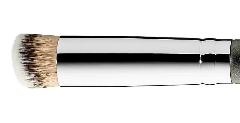 Dome-Shaped Concealer Brush