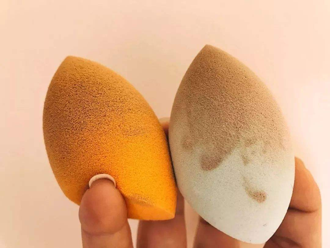 Foundation Brush vs. Sponge Which Is Better?