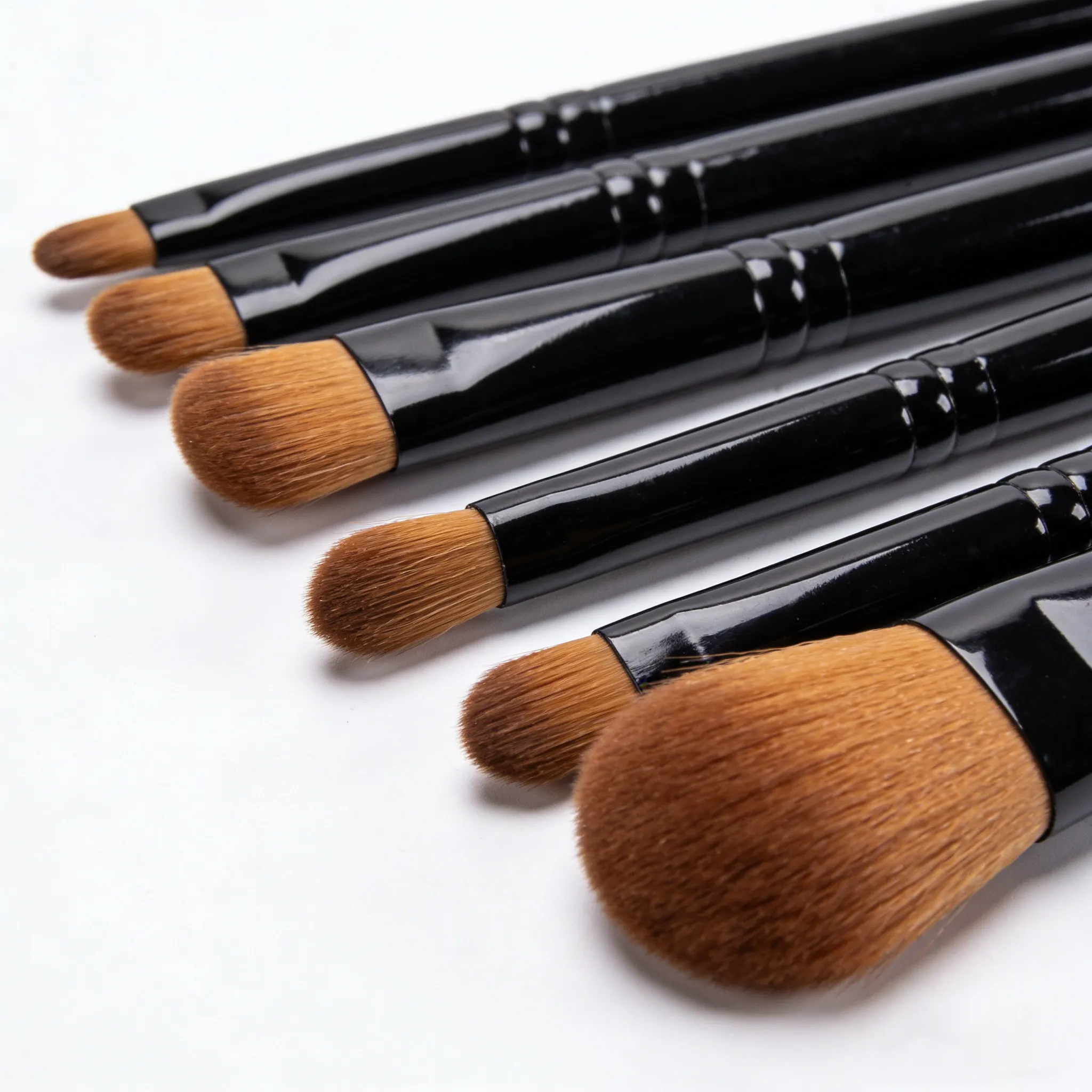 label makeup brushes