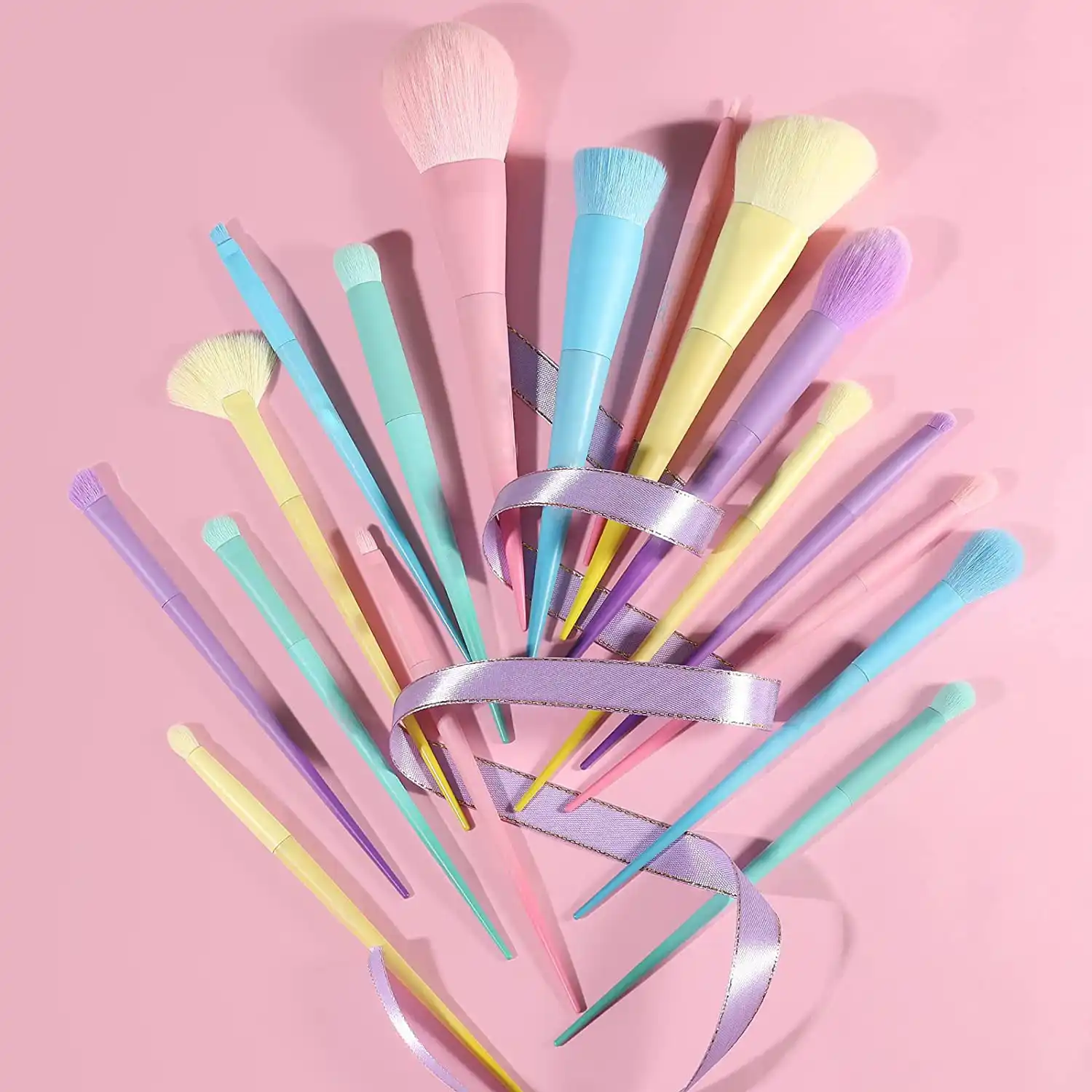 types of cosmetic brushes
