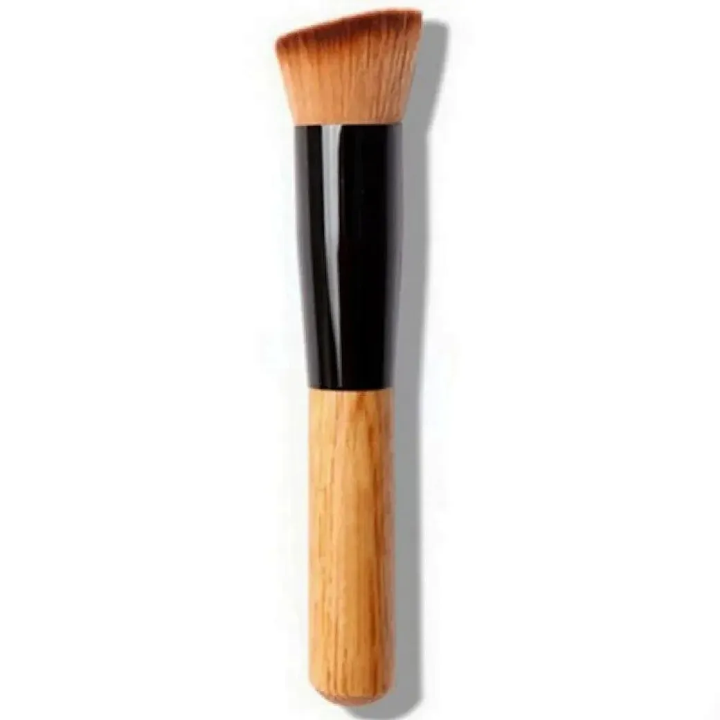 angled kabuki brush