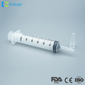 Irrigation syringe