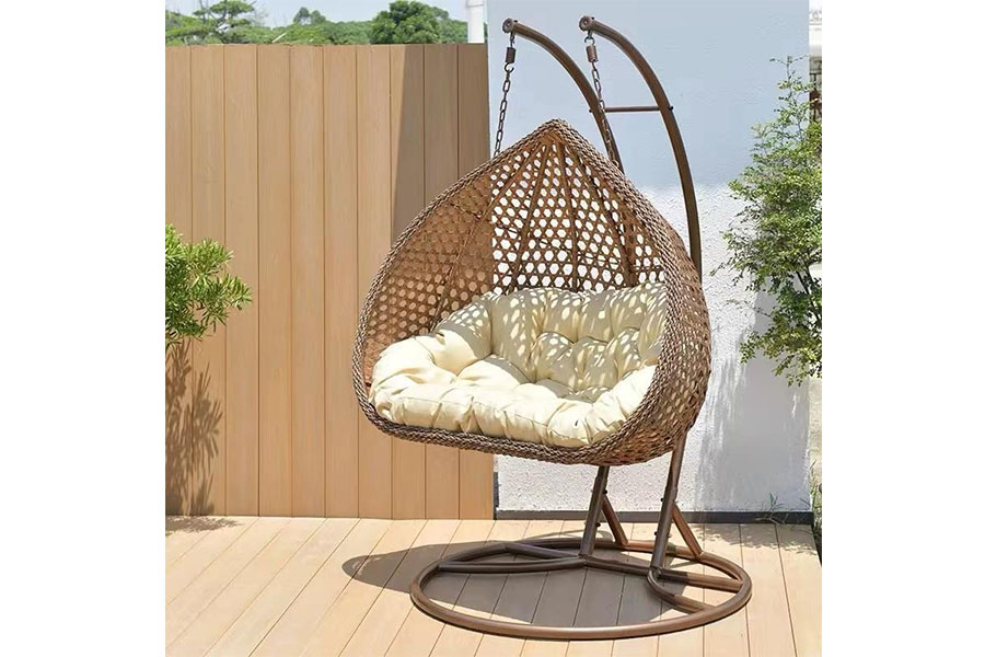 Hanging seat