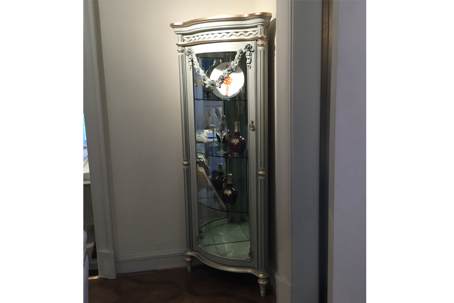 wine cabinet