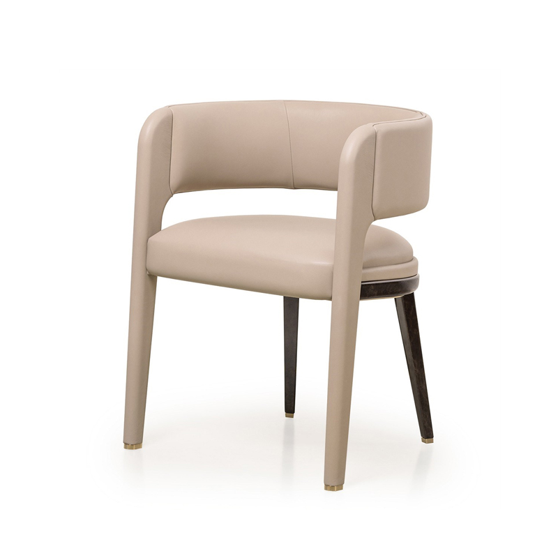 Leather easy chair with armrests by Turri style