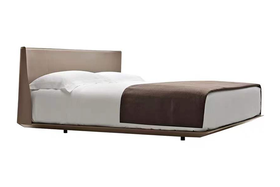 Saddle Bed