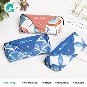 EYEGLASSES CASE