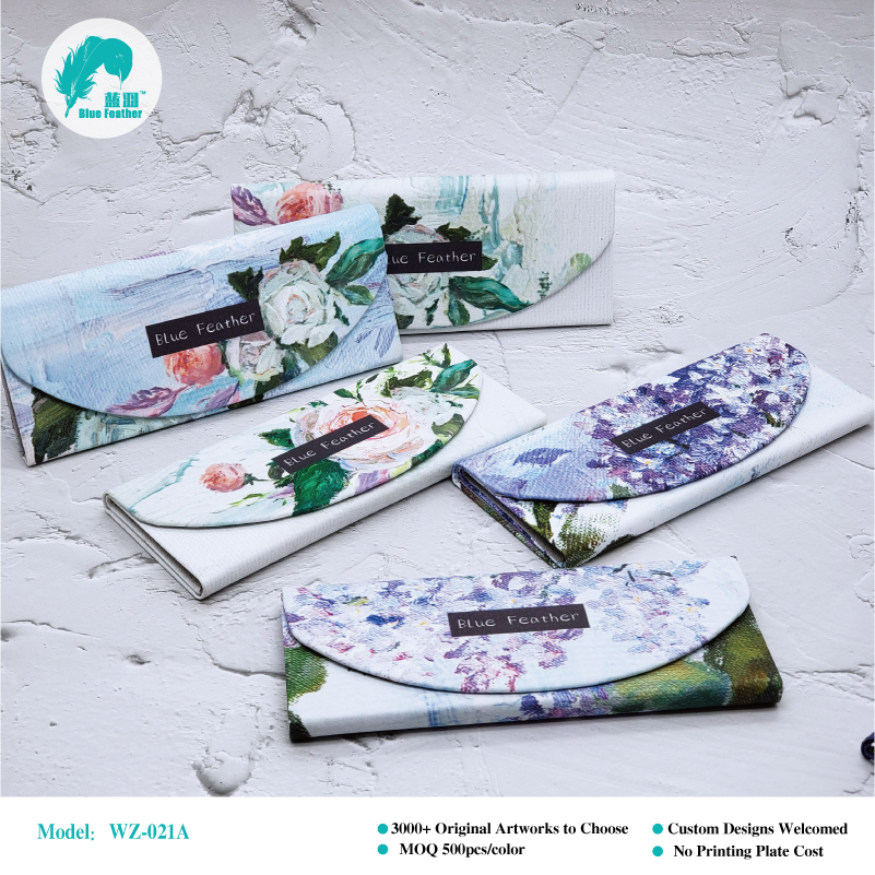 Folding eyeglasses case