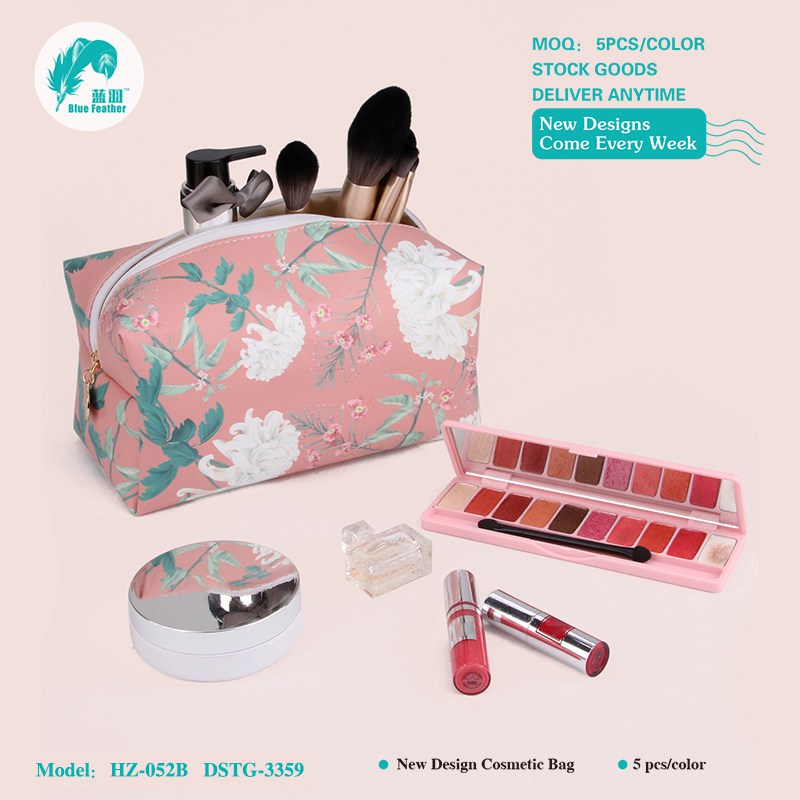 MAKE UP BAGS