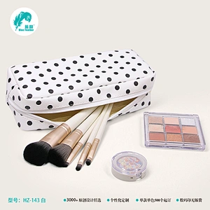 长方形彩印白底黑点化妆包新品 化妆包 彩印化妆包 白底黑点化妆包 长方形化妆包