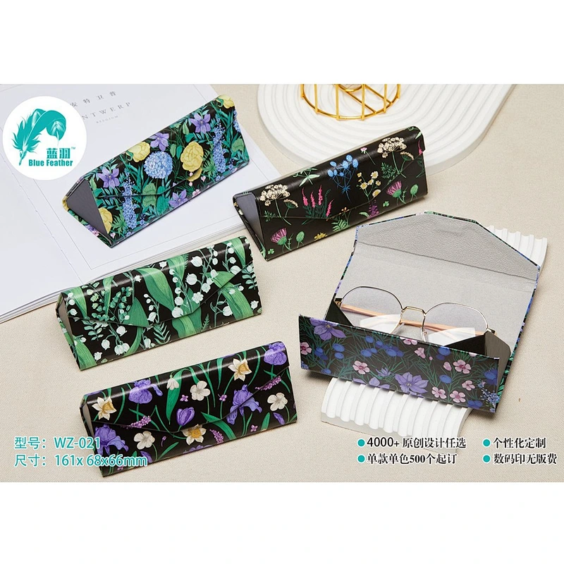 Triangular glasses case
