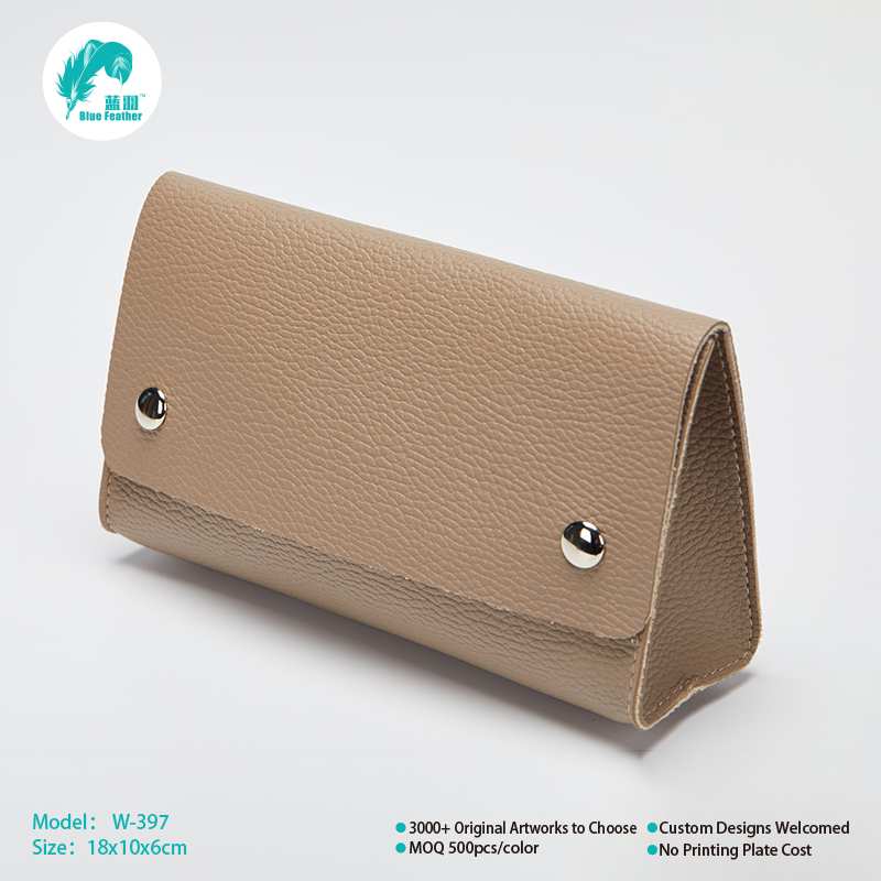 Small pouch
