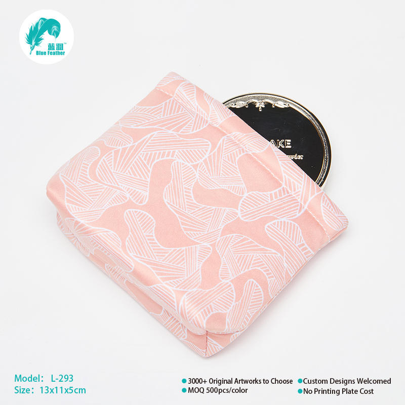 Clip pouch