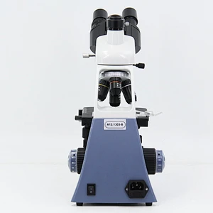 Microscopio de laboratorio, trinocular