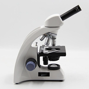 Microscópio Biológico, Monocular