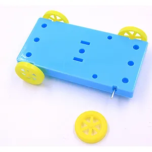 Auto a palloncino fai da te