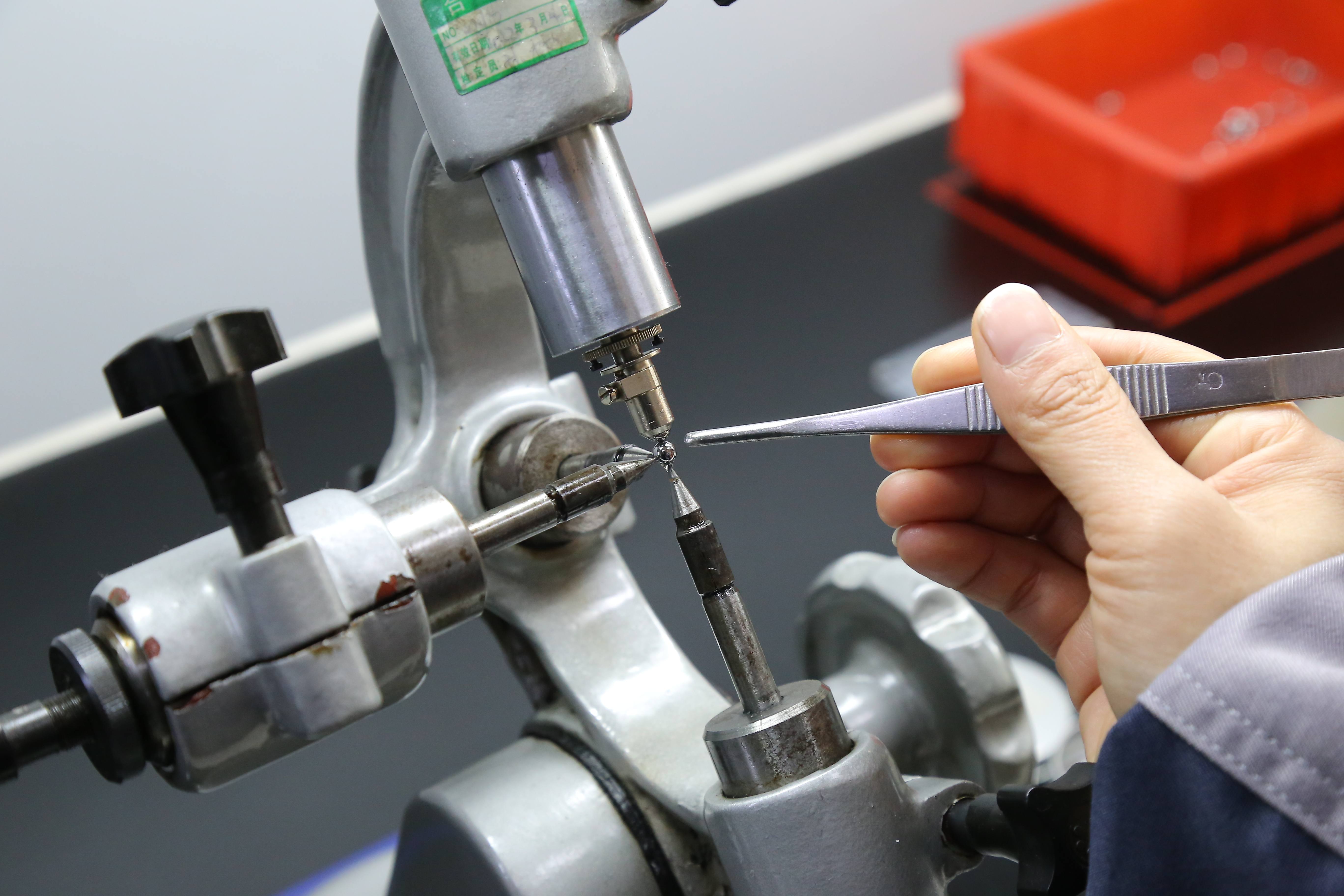 Steel ball quality inspection
