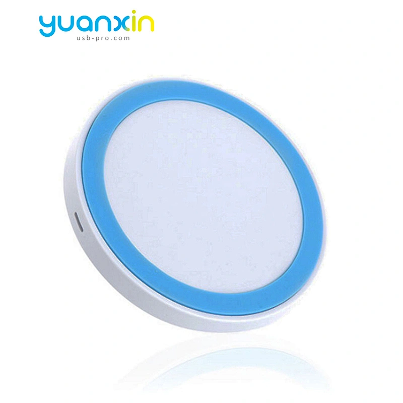 Material Plastic Color black and white Power 5W Wireless output Power bank
