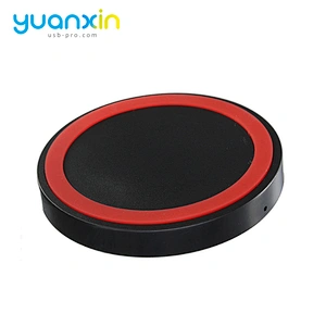 Material Plastic Color black and white Power 5W Wireless output Power bank