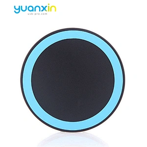 Material Plastic Color black and white Power 5W Wireless output Power bank