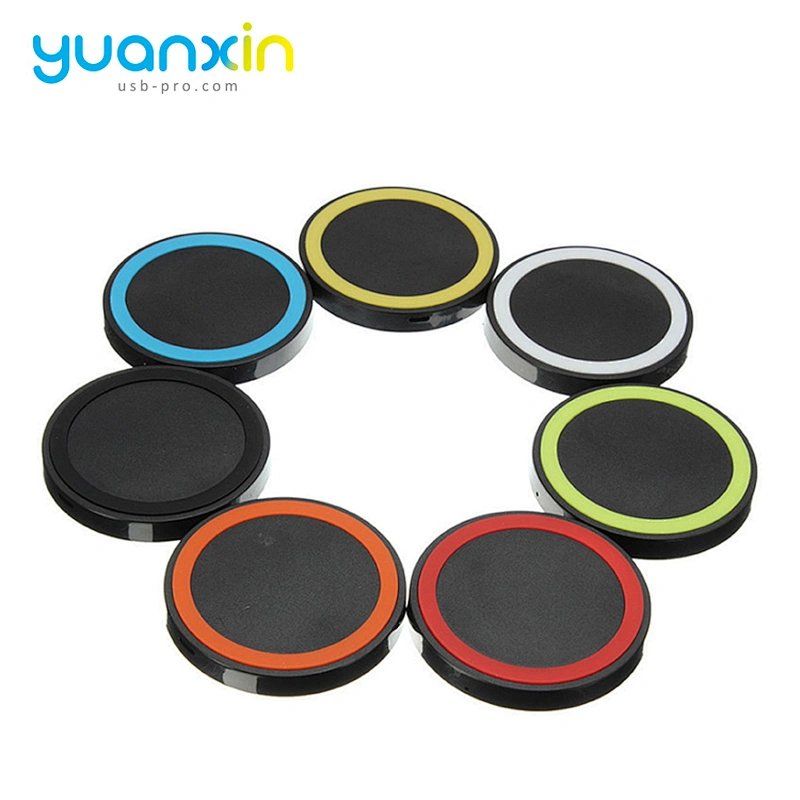 Material Plastic Color black and white Power 5W Wireless output Power bank