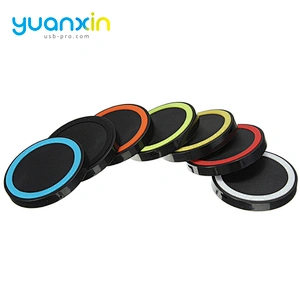 Material Plastic Color black and white Power 5W Wireless output Power bank