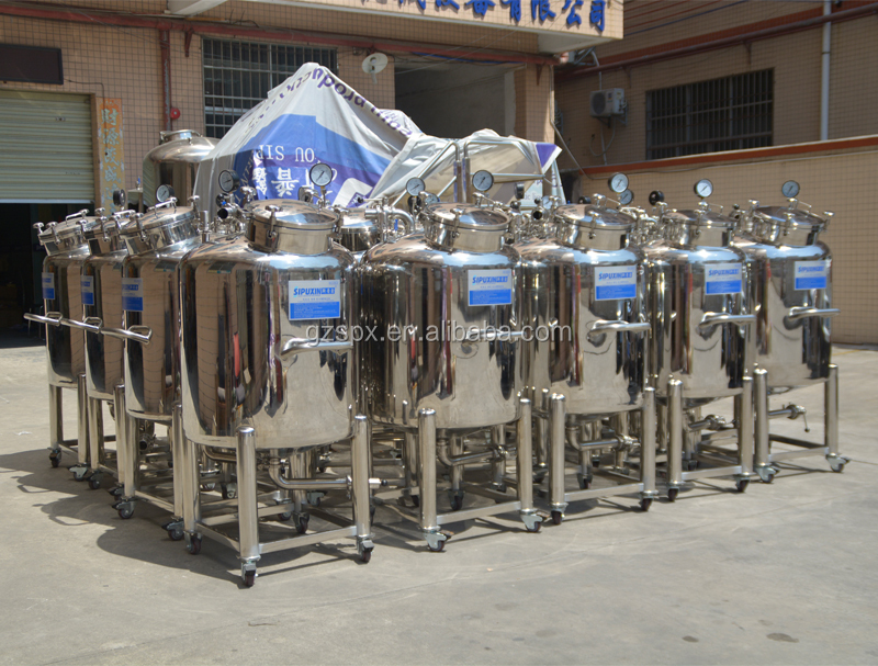 pressure tank (15)