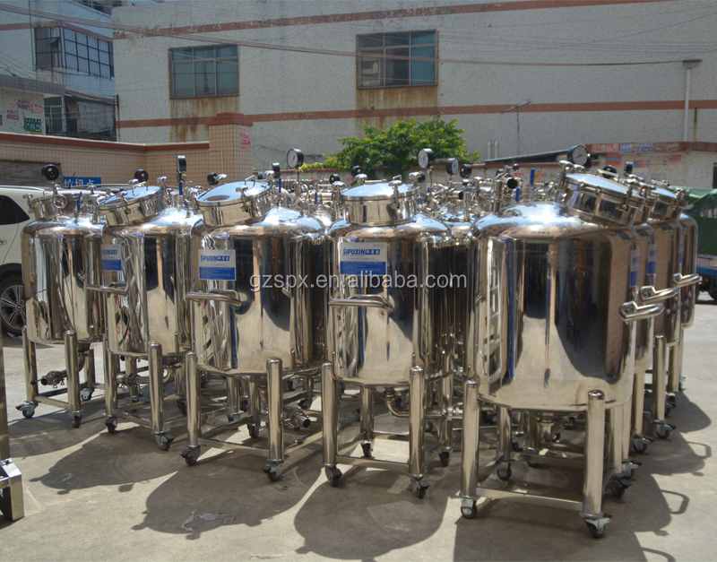 pressure tank (22)