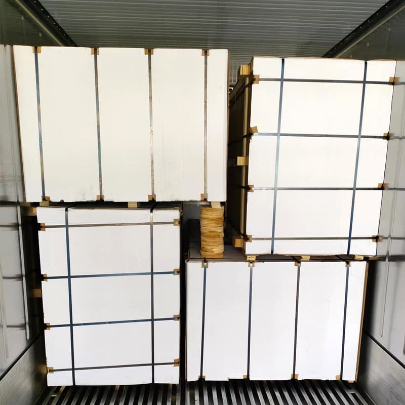Radiata Pine Plywood packing